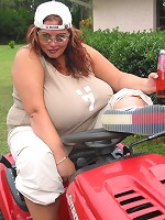 boobs bouncing up and down