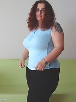 i want to squeeze them boobs