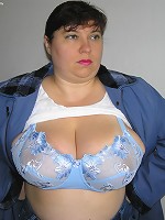 teen with no tiny boobs