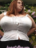 tyra moore flashes boobs in public