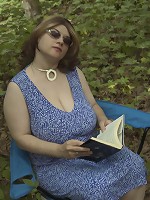 mom's got her boobs out mp3
