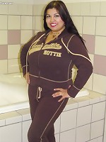 babes super big boobs pics